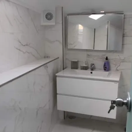 Nocleg ze śniadaniem Apartamento T1, Ar Condicionado Wifi