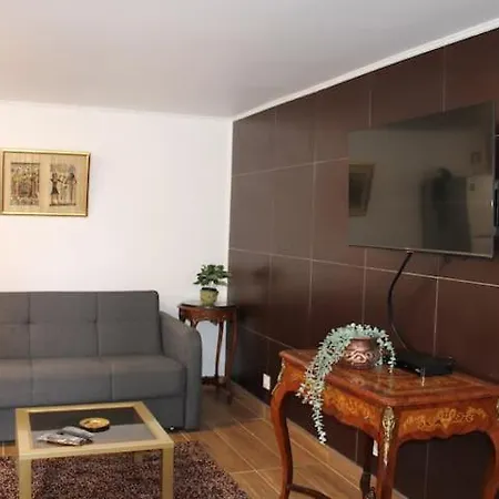 Apartamento T1, Ar Condicionado Wifi * Loures