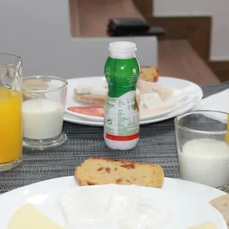 Nocleg ze śniadaniem Apartamento T1, Ar Condicionado Wifi *
